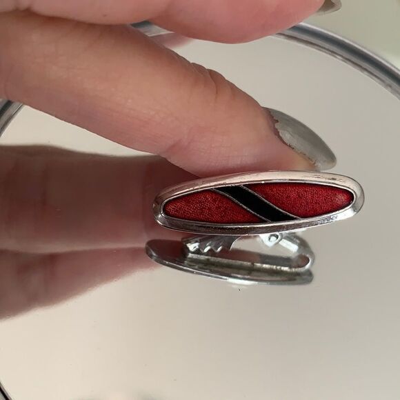 Vtg Sarah Coventry red, black & silver tie clip - Picture 1 of 4